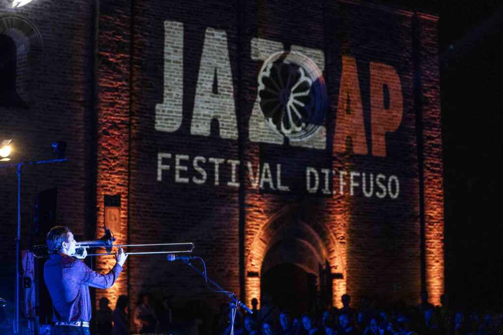JAZZAP 24: il Festival diffuso del Piceno  Un’onda musicale tra persone luoghi e cultura  Dal 14 giugno al 30 luglio