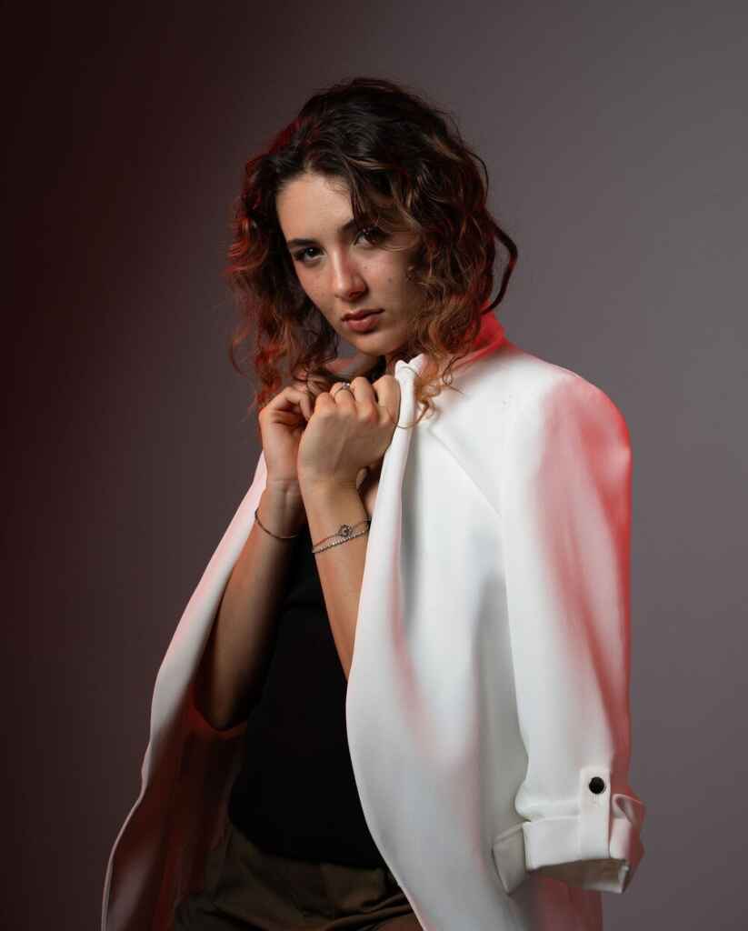 Martina Marchetti incanta Palmi con “Illusa” al RDS Summer Festival