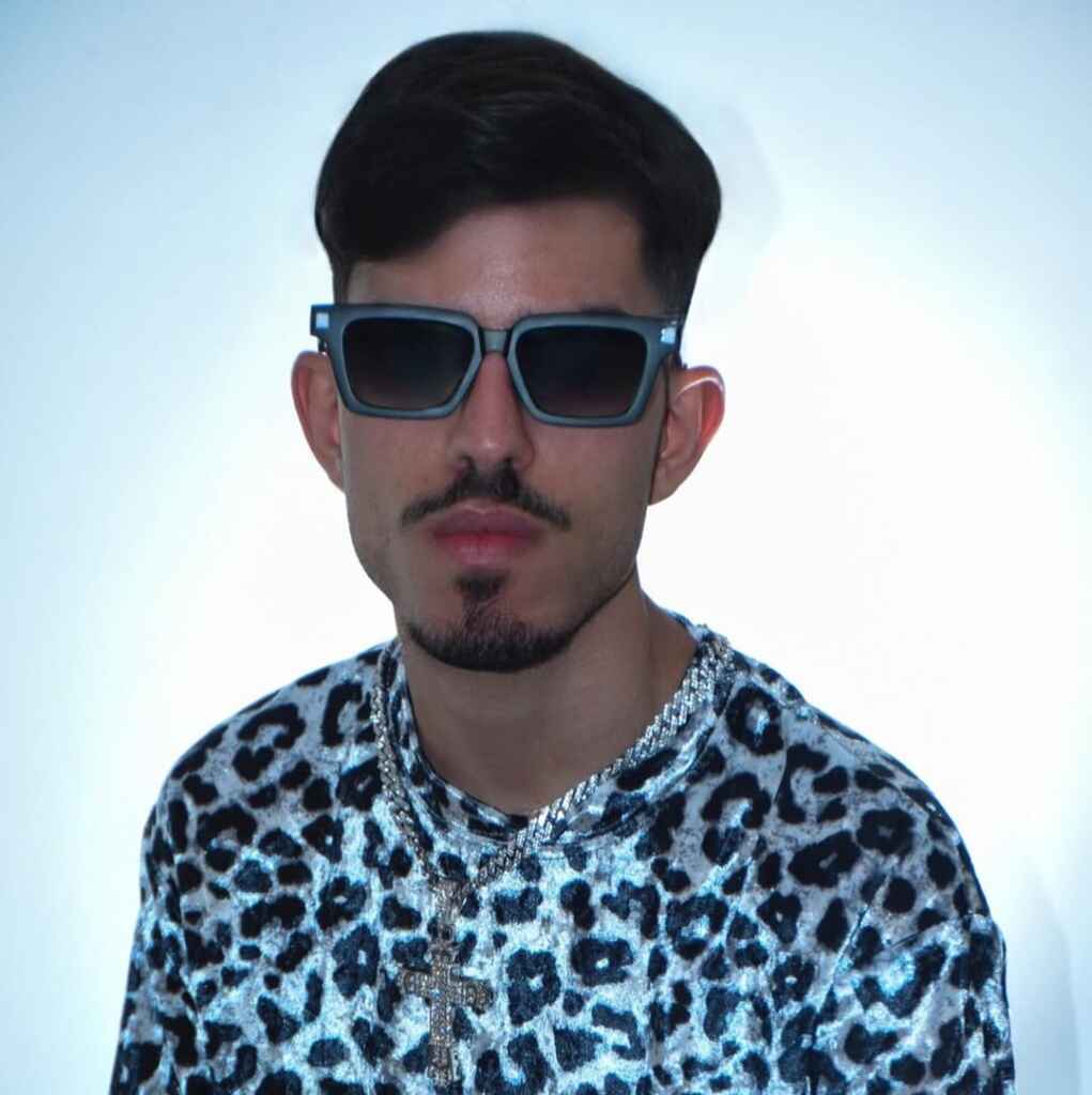 DannyZ, il rapper che ha imparato a camminare due volte, non si ferma più: “Tutto mio” è il suo nuovo singolo