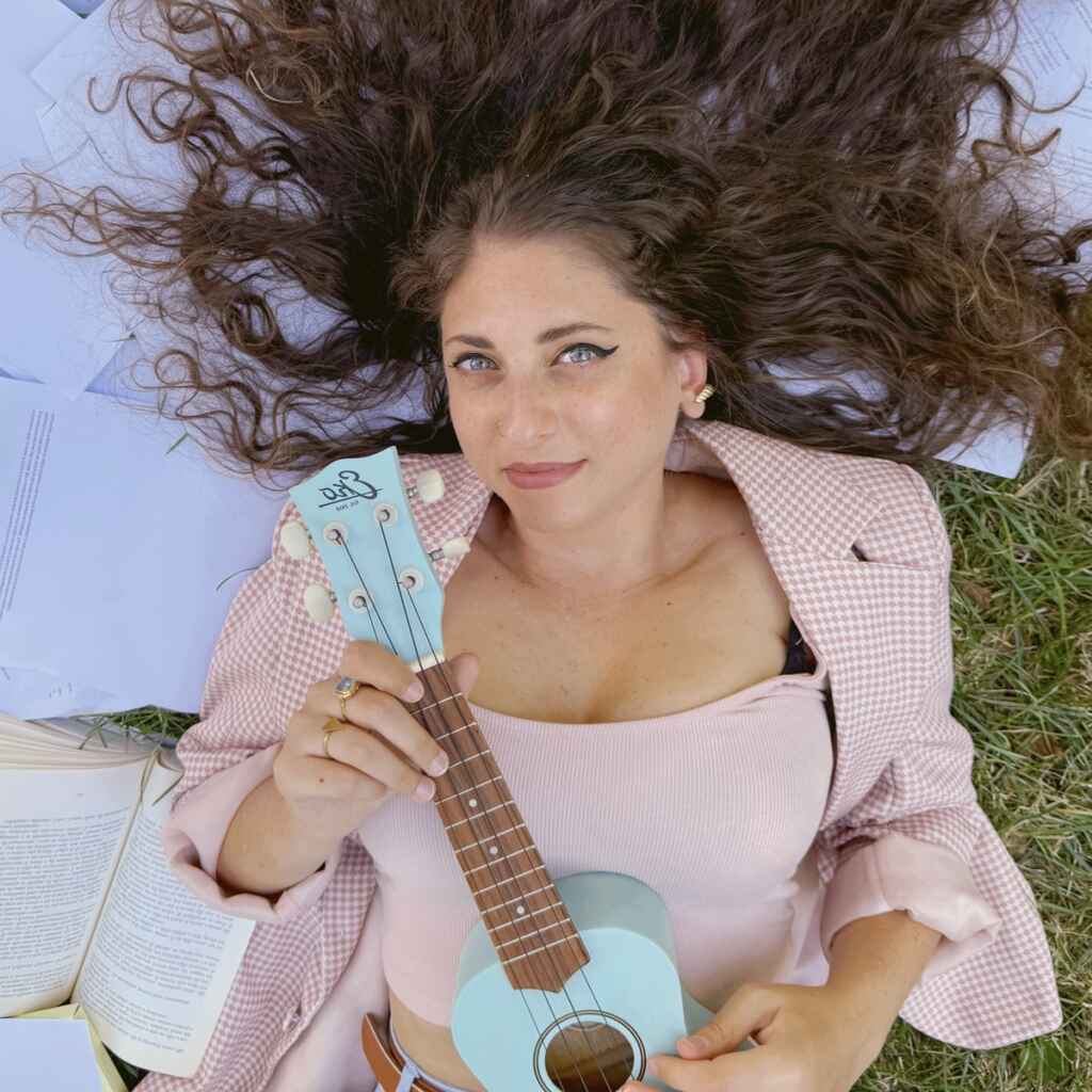 Il lavoro nobilita l’uomo, ma io ho le rate da pagare. Priscilla Marvel racconta il fallimento del mito della realizzazione personale