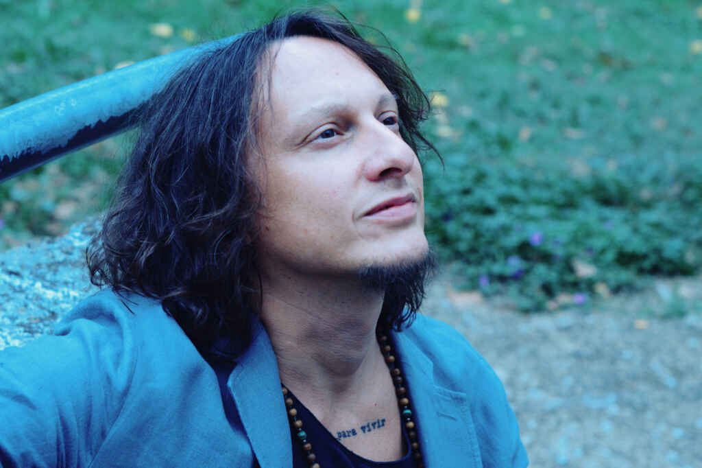 “Gli Occhi di Mio Padre” – il nuovo videoclip di Emidio De Berardinis tratto dall’album VIA IGNIS