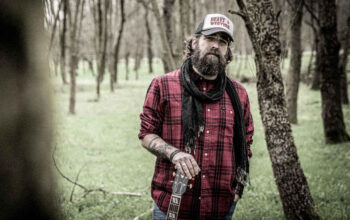 TIA PALOMBA: ECCO IL NUOVO ALBUM ‘TALES OF AN OLD SCARECROW’ E IL VIDEOCLIP