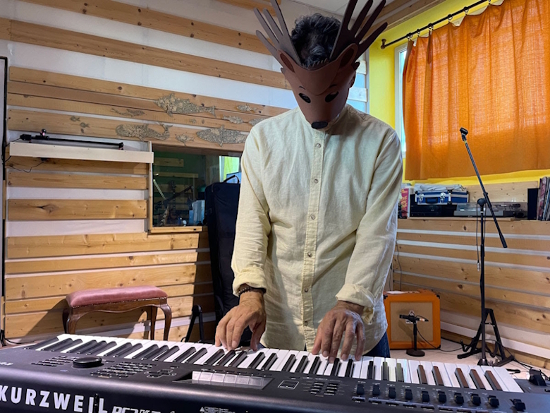 “E’ una bomba” il nuovo singolo di AlCe