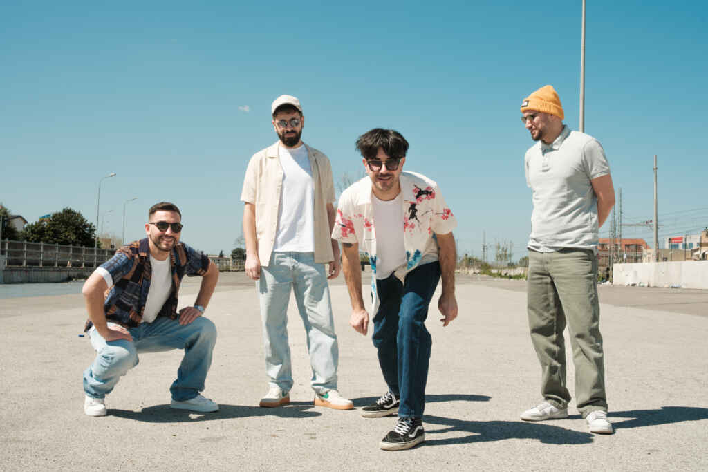 “Malanoche”, il primo singolo dei Poster Shop tra funky e synth pop